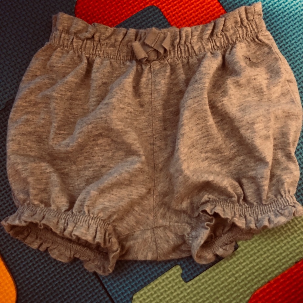 Baby gap bubble shorts
